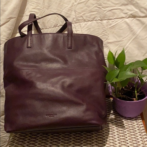 Coach Tote - Picture 2 of 9
